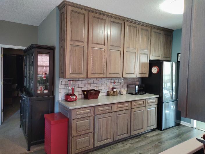 Classic Grey on Oak